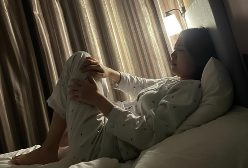 Người tim yếu, tim bị bệnh ban đêm đi ngủ thường khó tránh 5 cảm giác "kỳ lạ" này!- Ảnh 3.