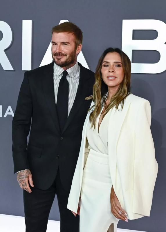 Khối tài sản ròng của David Beckham sau khi được phong tước Hiệp sĩ bị lu mờ bởi 1 đồng đội giàu gấp 20 lần- Ảnh 2.
