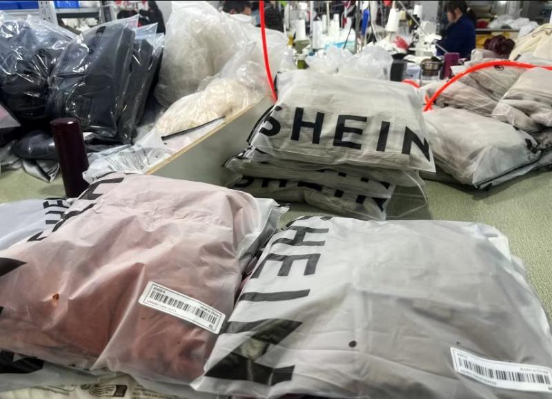 Nhanh và rẻ hơn Zara, H&M, thương hiệu Shein vẫn bị tẩy chay khi mở cửa hàng vật lý đầu tiên trên thế giới, bị chê là ‘văn hóa tiêu dùng vứt bỏ’- Ảnh 3.