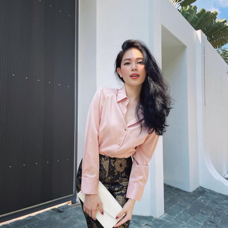 Gu chọn chân váy của các nàng dâu hào môn: 4 kiểu đơn giản nhưng mặc thế nào cũng sang- Ảnh 1.
