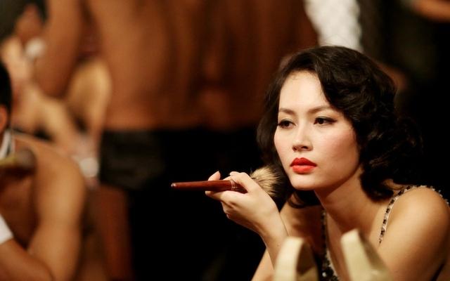 Sốc visual đại mỹ nhân vào vai Hoàng hậu quyền lực nhất Việt Nam, 30 năm nhan sắc không đổi mới đáng nể- Ảnh 6.