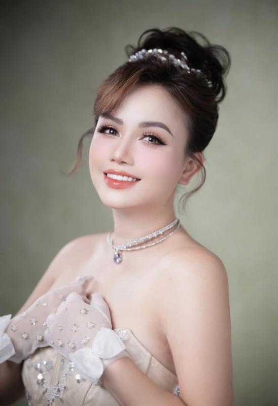 Bị mỉa mai có đến 4 đời chồng, sao nữ Vbiz: 