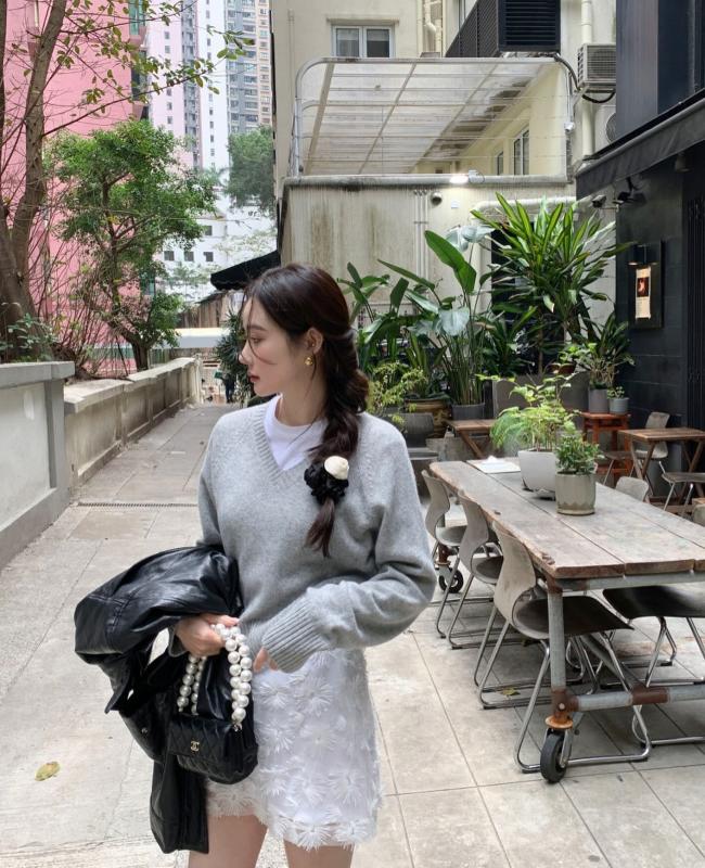 5 cách buộc tóc giúp chị em trông xinh và sang hơn khi mặc áo len- Ảnh 14.