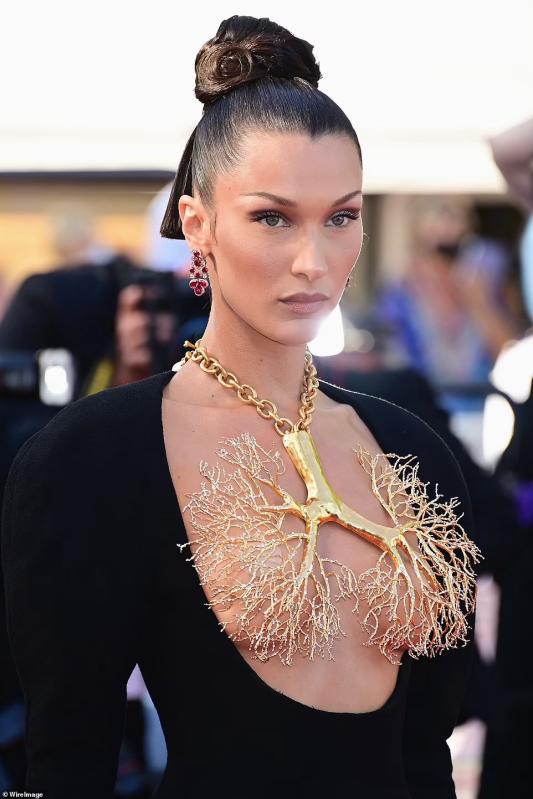 Met Gala 2026 công bố tin quan trọng: Dàn sao năm nay có khả năng rất "trần trụi"- Ảnh 4.