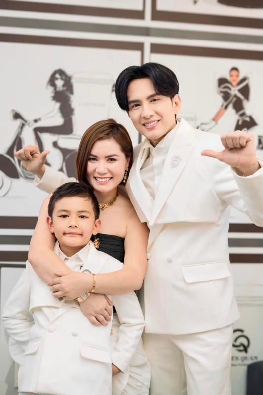 Vợ cũ Đan Trường chia sẻ, kìm nén không khóc- Ảnh 2.
