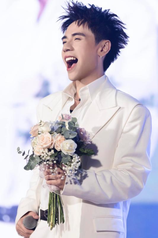 “Người xứng đáng bị loại nhất ở Anh Trai Say Hi mùa 2 là em trai Quang Hùng MasterD”- Ảnh 3.