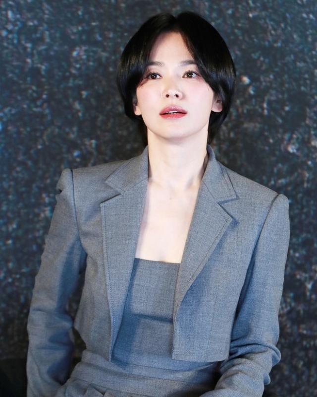Hoá ra Song Hye Kyo làm tomboy đẹp thế này- Ảnh 6. Hoá ra Song Hye Kyo làm tomboy đẹp thế này- Ảnh 6.