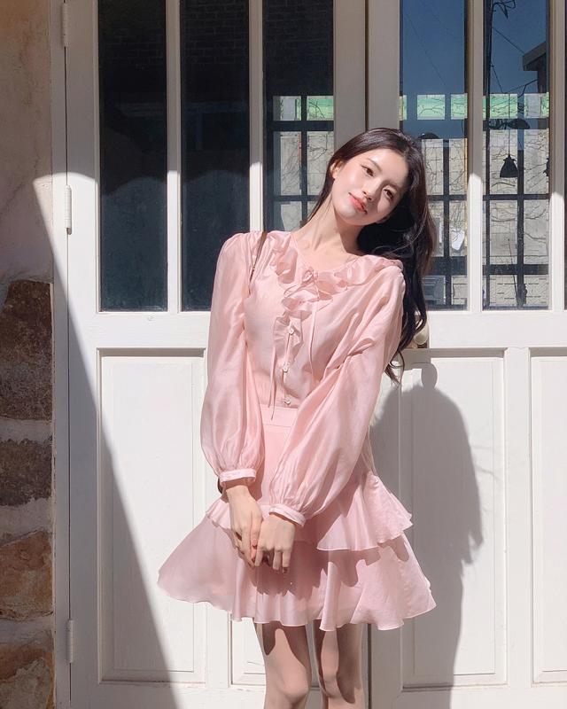 Tủ đồ của chị em cần có 5 item màu sắc này để phong cách trẻ trung, nổi bật hơn- Ảnh 11.