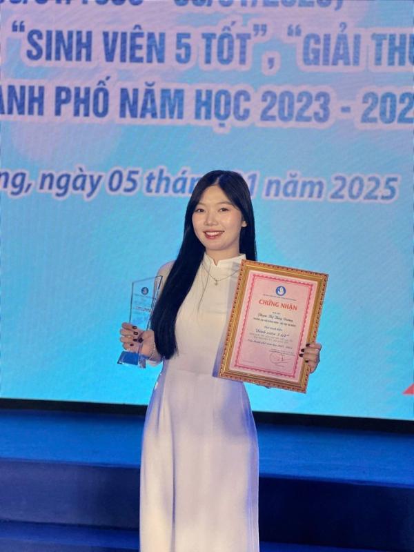 Cô gái Hà Tĩnh chinh phục "lãnh địa kỹ thuật", giành 2 học bổng quốc tế danh giá- Ảnh 1.