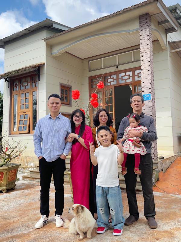Nam diễn viên 1m26 từng yêu nữ người mẫu cao 1m78 giờ ra sao ở tuổi 32?- Ảnh 3.