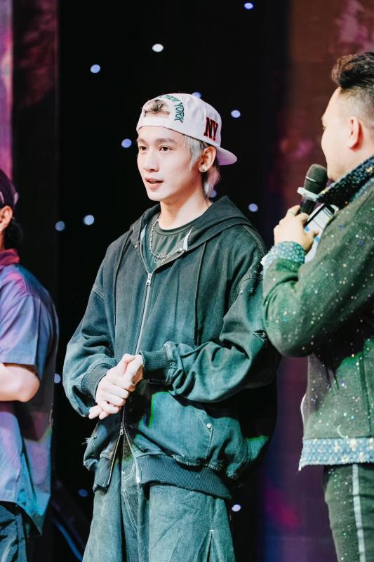 Xin 1 suất Anh Trai mùa 3 cho giám khảo dance battle này: Người đâu mà đẹp trai thế, profile thì quá xịn!- Ảnh 4.