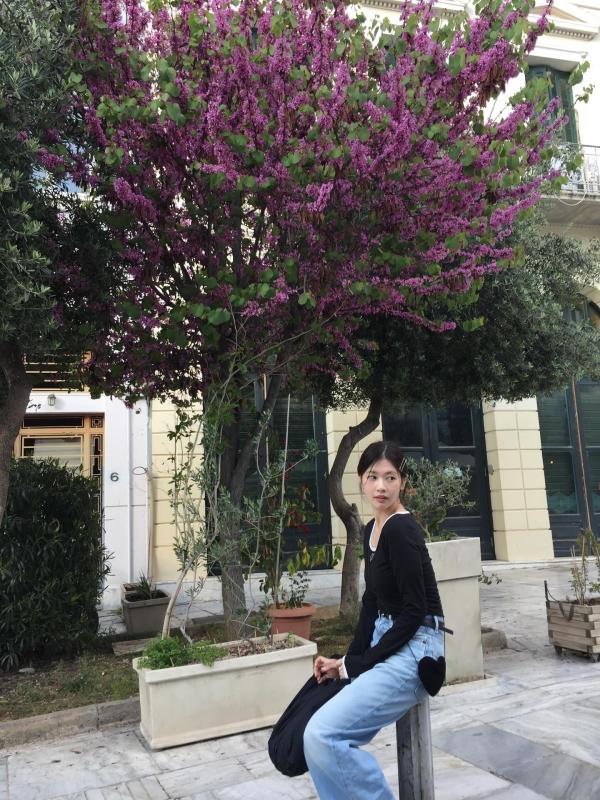 Nữ chính phim ngôn tình Hàn Quốc đang hot: Nhìn gu thời trang mà không ai nghĩ đã gần 40 tuổi- Ảnh 4.