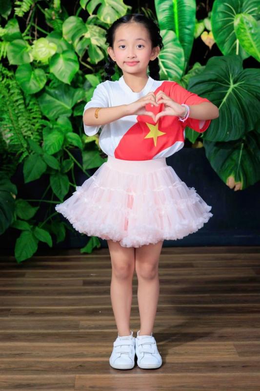 "Mợ chảnh" nhà Khánh Thi - Phan Hiển đời thường xinh yêu như công chúa, lên sàn nhảy lại khí chất đúng "con nhà nòi"- Ảnh 32.