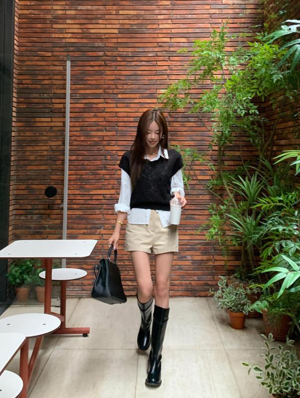 Boots phối cùng 4 kiểu trang phục này là chuẩn, giúp sang chảnh hóa cả set đồ- Ảnh 11.