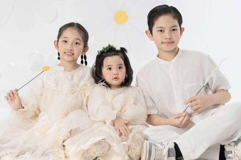 3 thiên thần nhỏ nhà Khánh Thi Phan Hiển đẹp như tranh- Ảnh 5.