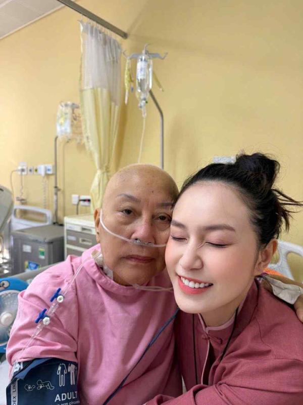 Tuấn Hưng: 
