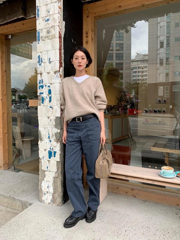 Áo len và quần jeans: Combo đẹp bất bại trong mùa lạnh, có rất nhiều cách diện để style luôn xịn- Ảnh 10.