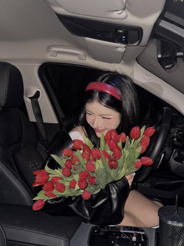 Chuyện gì đây: 1 Anh Trai Say Hi công khai đăng ảnh hôn má, nói lời yêu với hot TikToker CiiN!- Ảnh 5.