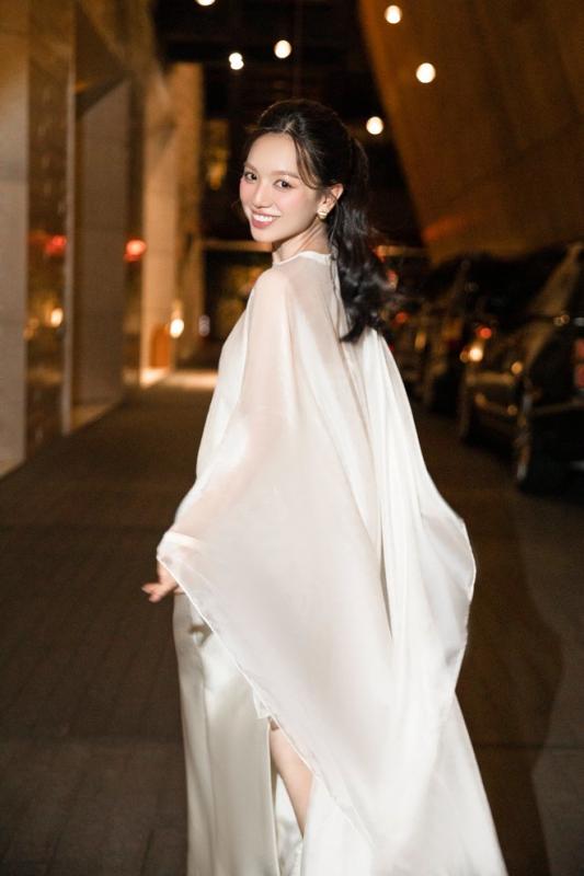 Vbiz bỗng xuất hiện Kim Yoo Jung, khoảnh khắc đại minh tinh hút gần 1 triệu lượt xem- Ảnh 12.