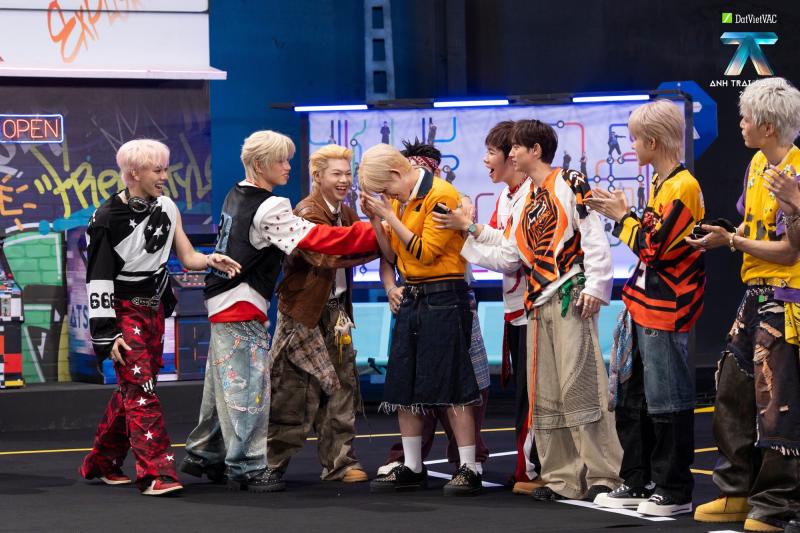 Lộ diện 8 Anh Trai có nguy cơ bị loại, 1 team nắm chắc phần thắng?- Ảnh 5.