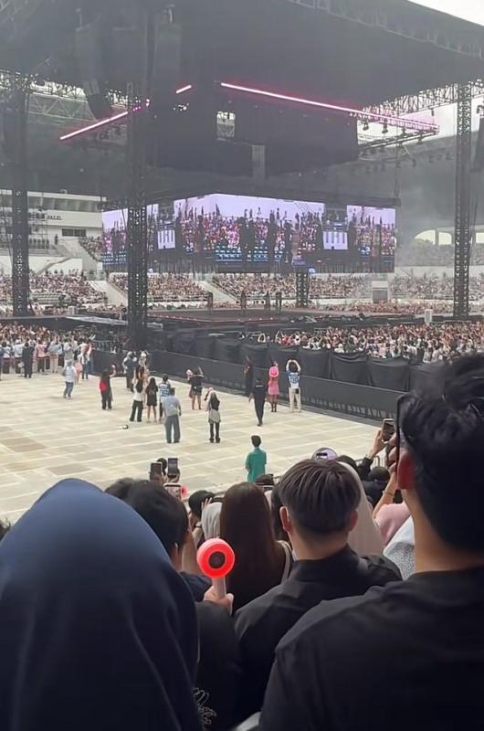 Sự hết thời của nhóm nữ từng lấn lướt BLACKPINK: Concert trống hoác 1/2 sân, album bán không nổi 1.000 bản- Ảnh 6.