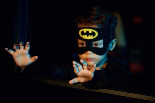 Bùi Tiến Dũng và vợ mẫu tây chơi Halloween chất thế này!- Ảnh 2.
