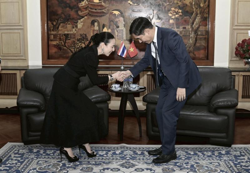 Chủ tịch Madam Pang trực tiếp gặp Đại sứ Việt Nam tại Thái Lan xin lỗi sự cố nhầm quốc kỳ- Ảnh 2.