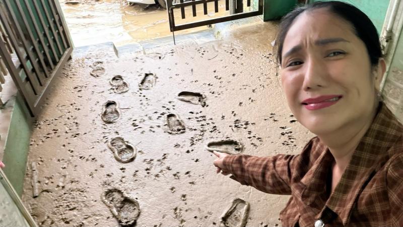 Hãi hùng cảnh tượng nhà sao Vbiz tan hoang, đầy bùn đất sau khi cơn bão 13 càn quét qua- Ảnh 2.