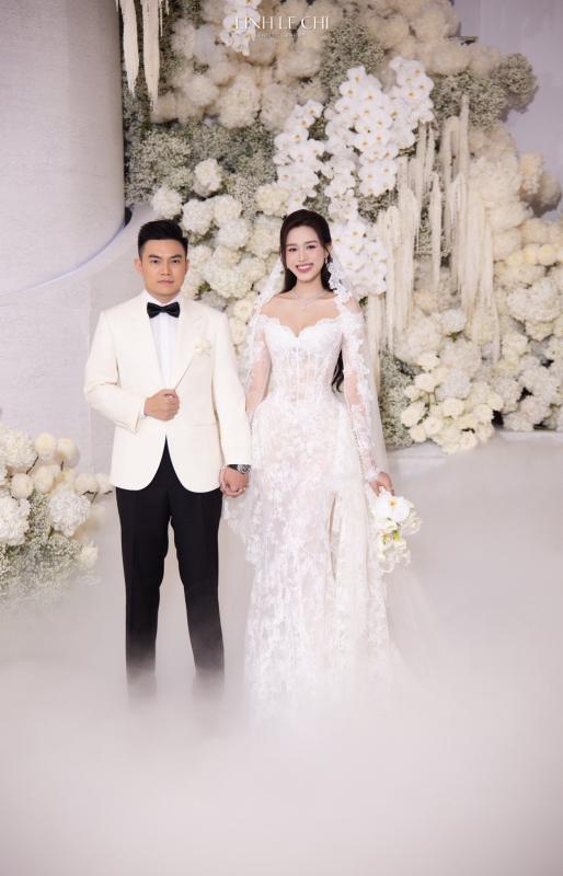 Đám cưới Hoa hậu Đỗ Hà - Viết Vương tại Hà Nội: Cô dâu khóc nức nở, dàn nàng hậu "quậy" tưng bừng!- Ảnh 24.
