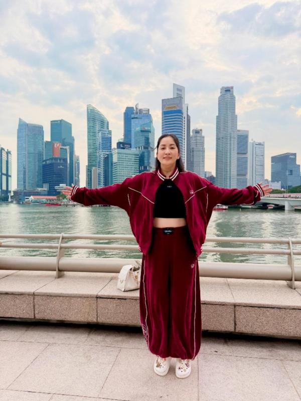 Không nhận ra Khánh Thi khi ở Singapore chữa bệnh- Ảnh 3.