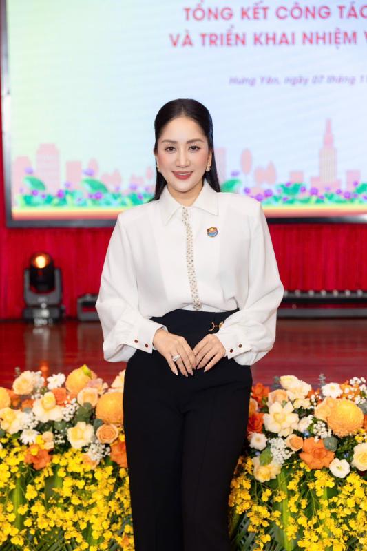 Không nhận ra Khánh Thi khi ở Singapore chữa bệnh- Ảnh 5.