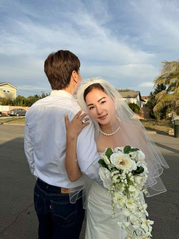 Diễn viên Việt bị chồng cũ lừa 7 tỷ, khoe ảnh cưới ở Mỹ, chuẩn bị kết hôn lần 2?- Ảnh 1.