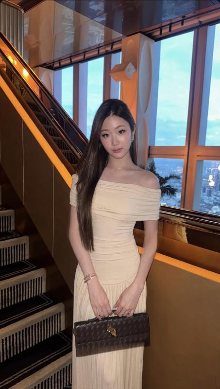 Hot girl vừa xinh vừa sang như tài phiệt Hàn, từng chụp hình với bạn trai Lisa- Ảnh 11.