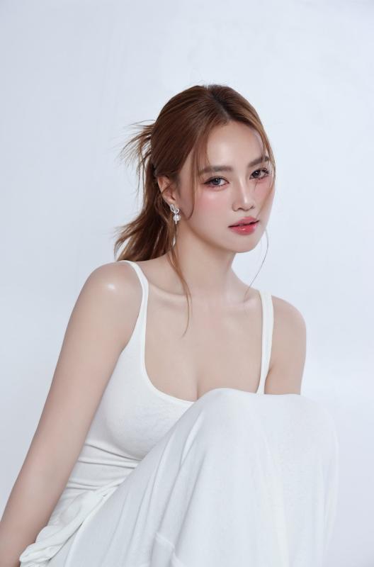 Mỹ nhân Việt duy nhất đóng chính phim Hàn: Người đâu đẹp điên đảo, không làm minh tinh thì làm gì- Ảnh 4.