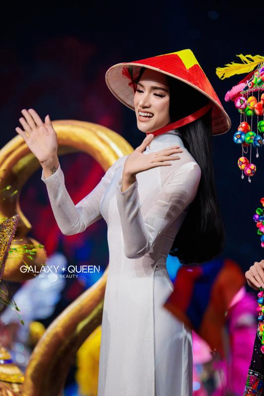Không thể tin nổi: Hương Giang trượt Top 30 Miss Universe!- Ảnh 3.
