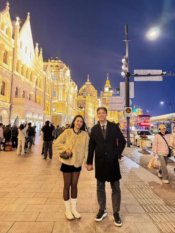 Đội trưởng tuyển Việt Nam đưa Hoa khôi ĐH Vinh đi du lịch mà ngỡ đóng phim ngôn tình, khung hình nào cũng 