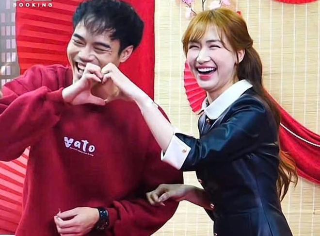 Hòa Minzy nợ Văn Toàn bao nhiêu tiền?- Ảnh 2.