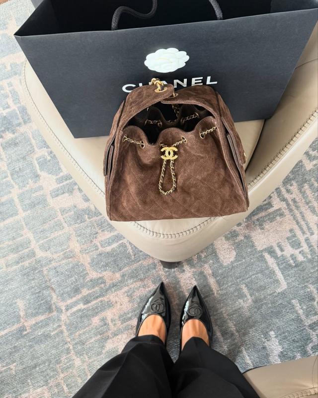 Túi mới nhất của Chanel khiến MXH bùng nổ, dân tình khẩn thiết đòi 