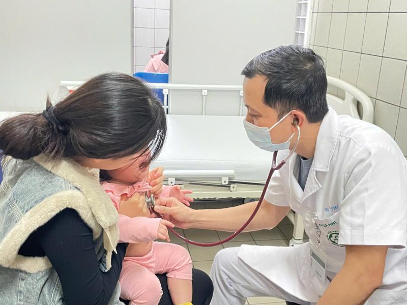 Cúm A bùng phát, nhiều học sinh nghỉ học- Ảnh 1.