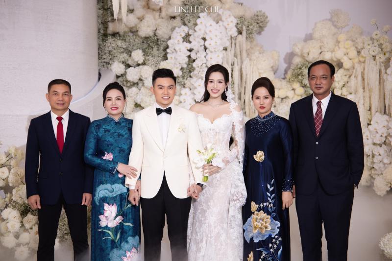 Dàn sao đổ bộ đám cưới Đỗ Hà: Đỗ Mỹ Linh đơn giản mà sang hết nấc, Lương Thuỳ Linh và dàn Hoa - Á hậu đọ sắc tưng bừng- Ảnh 2.