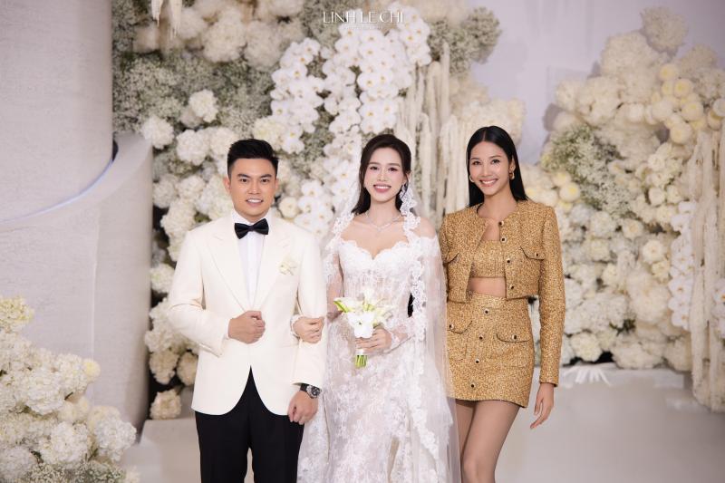 Dàn sao đổ bộ đám cưới Đỗ Hà: Đỗ Mỹ Linh đơn giản mà sang hết nấc, Lương Thuỳ Linh và dàn Hoa - Á hậu đọ sắc tưng bừng- Ảnh 10.