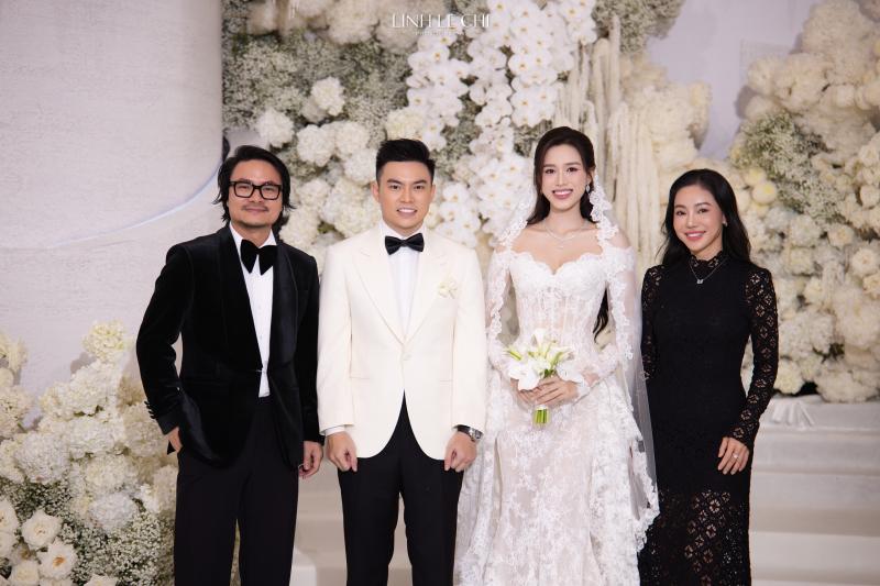 Dàn sao đổ bộ đám cưới Đỗ Hà: Đỗ Mỹ Linh đơn giản mà sang hết nấc, Lương Thuỳ Linh và dàn Hoa - Á hậu đọ sắc tưng bừng- Ảnh 4.