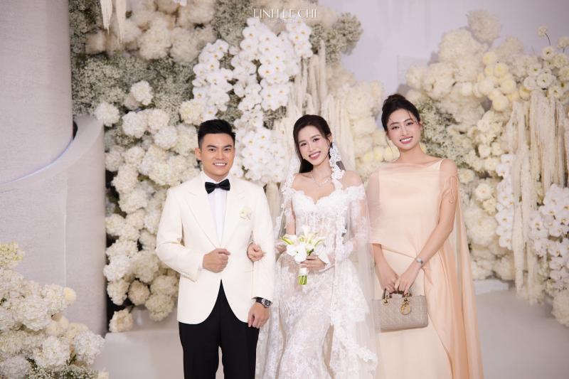 Dàn sao đổ bộ đám cưới Đỗ Hà: Đỗ Mỹ Linh đơn giản mà sang hết nấc, Lương Thuỳ Linh và dàn Hoa - Á hậu đọ sắc tưng bừng- Ảnh 5.
