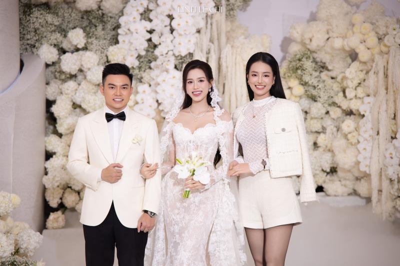 Dàn sao đổ bộ đám cưới Đỗ Hà: Đỗ Mỹ Linh đơn giản mà sang hết nấc, Lương Thuỳ Linh và dàn Hoa - Á hậu đọ sắc tưng bừng- Ảnh 11.