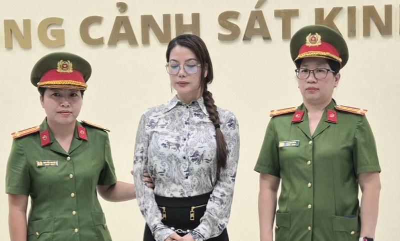 Vũ Khắc Tiệp bị 