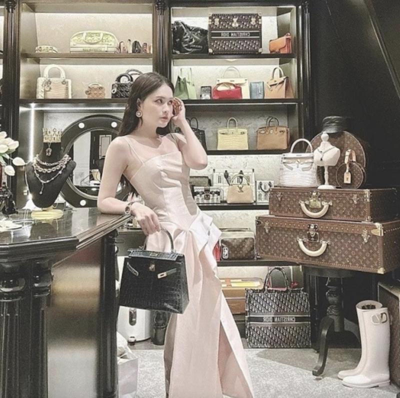 BST túi hàng hiệu của Đoàn Di Băng: Hermès đựng cún cưng, Dior và Chanel để đi chợ- Ảnh 22.