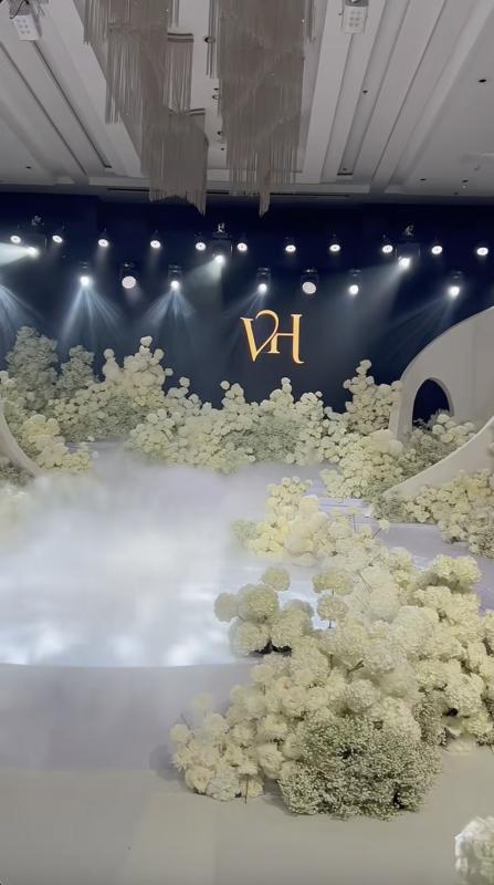 Đám cưới Hoa hậu Đỗ Hà - Viết Vương tại Hà Nội: Cô dâu khóc nức nở, dàn nàng hậu "quậy" tưng bừng!- Ảnh 29.