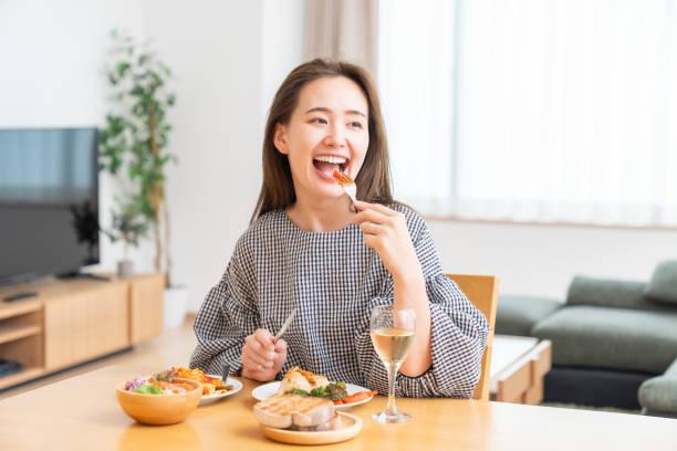 Trời lạnh mà liên tục làm những việc này thì nhanh già lắm - phụ nữ ngoài 30 tuổi cần tránh ngay mới kịp- Ảnh 3.