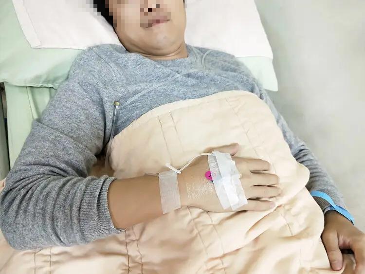 Ung thư đại trực tràng ngày càng thích "tấn công" người trẻ, bác sĩ nhắc: Thấy 4 thứ này khi đại tiện phải tự cứu mình ngay!- Ảnh 1.