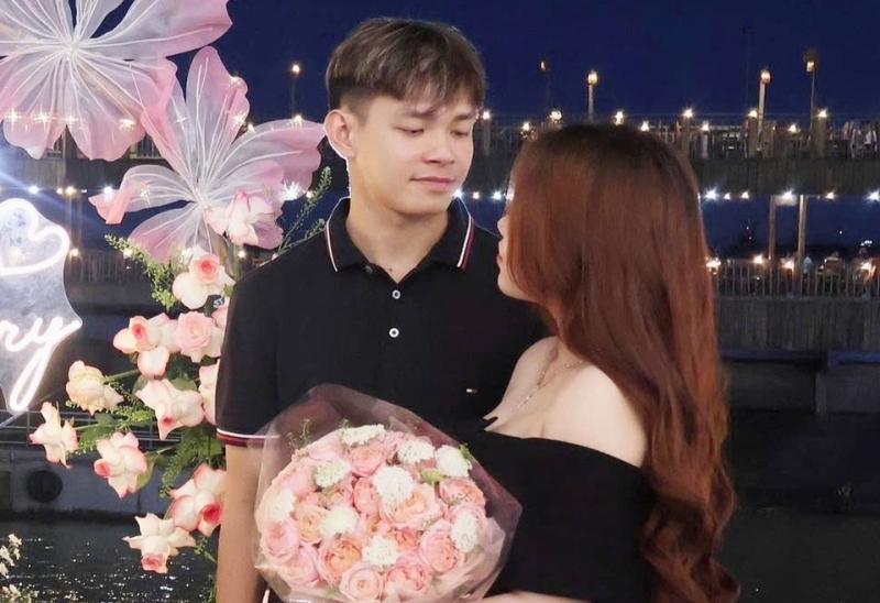 Sao trẻ ĐT Việt Nam tậu xế hộp mới, viên mãn bên vợ hot girl sau 2 năm kết hôn- Ảnh 3.